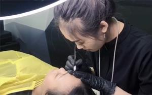 纹绣课堂老师教学