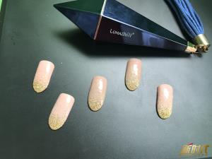 为什么美甲行业越来越火？学习美甲去哪家学校好？