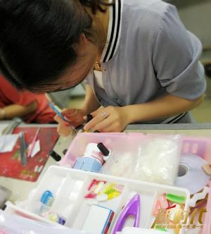 新手学美甲一般要学多久？学美甲途中常见的问题有哪些？